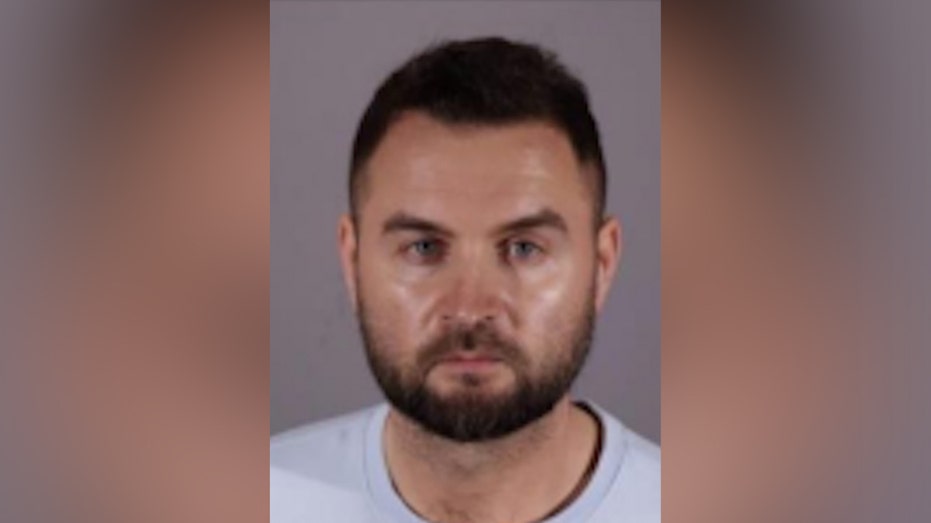 California father abducts children, possibly headed to Ukraine: LAPD