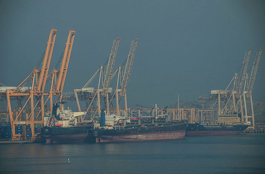 Middle East ocean freight rates soar on Iran conflict, Strait of Hormuz shipping risks