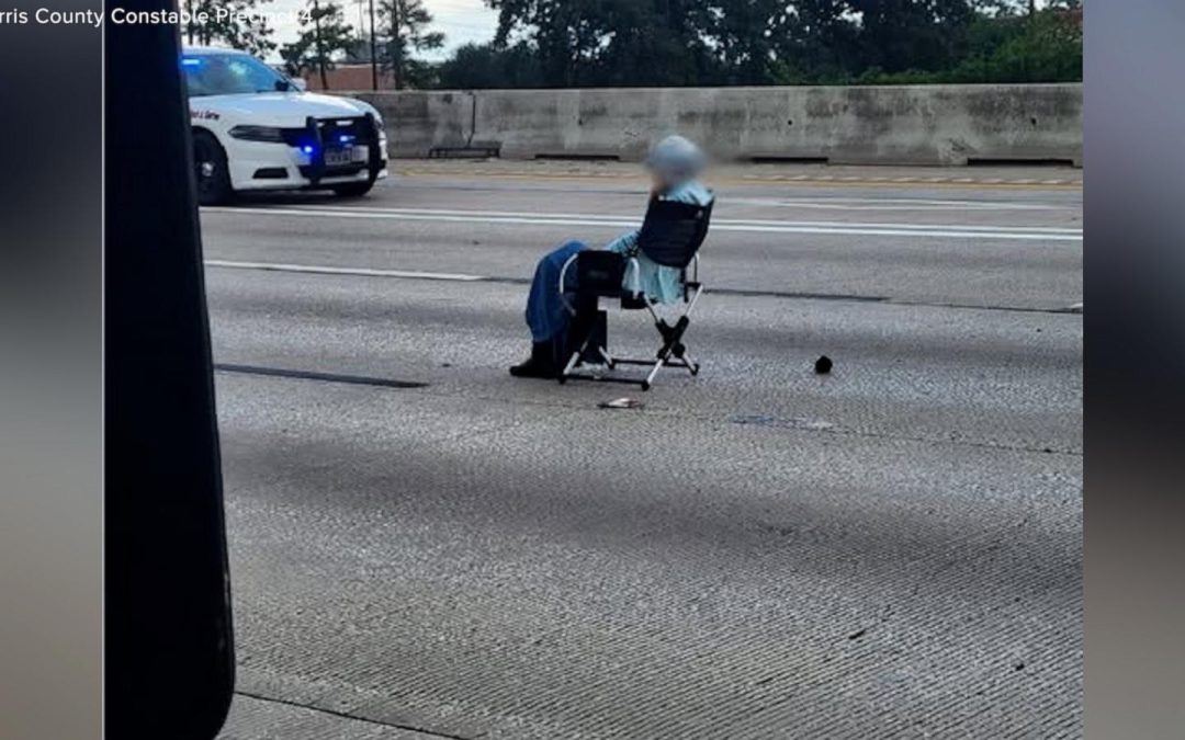 WATCH: Armed 64-year-old woman blocks Texas highway in lawn chair during standoff: Officials