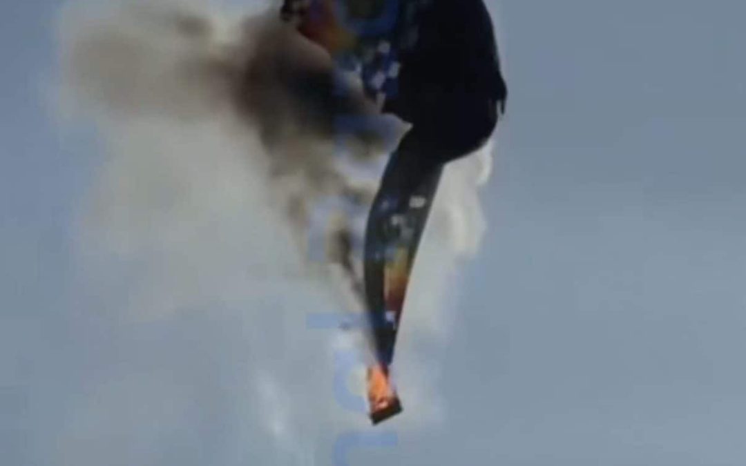 Eight dead after hot-air balloon bursts into flames