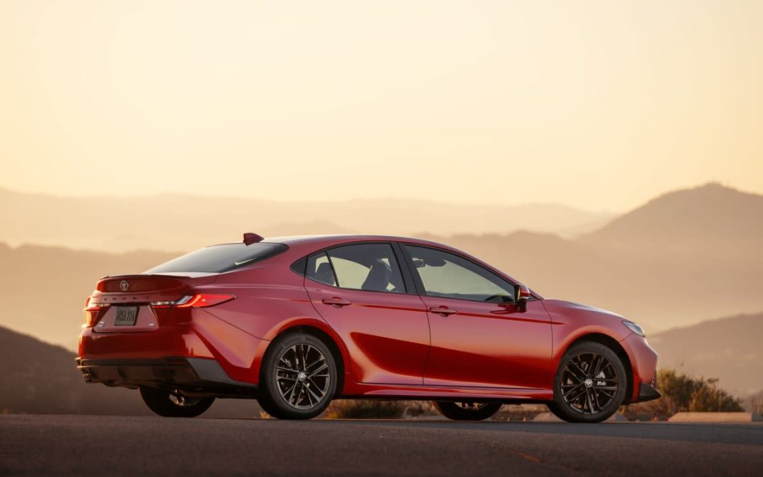 Kia & Hyundai Won’t Like The 2026 Toyota Camry’s Fuel Economy