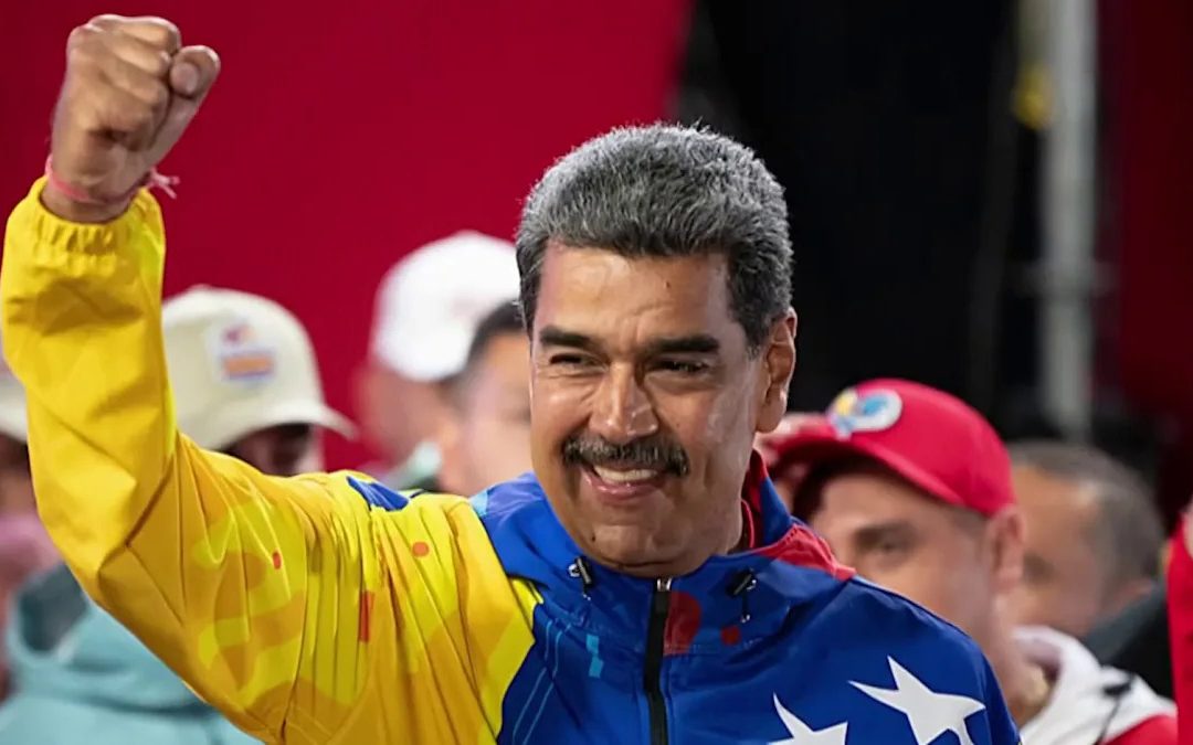 Tensions grow as U.S. sends warships near Venezuela