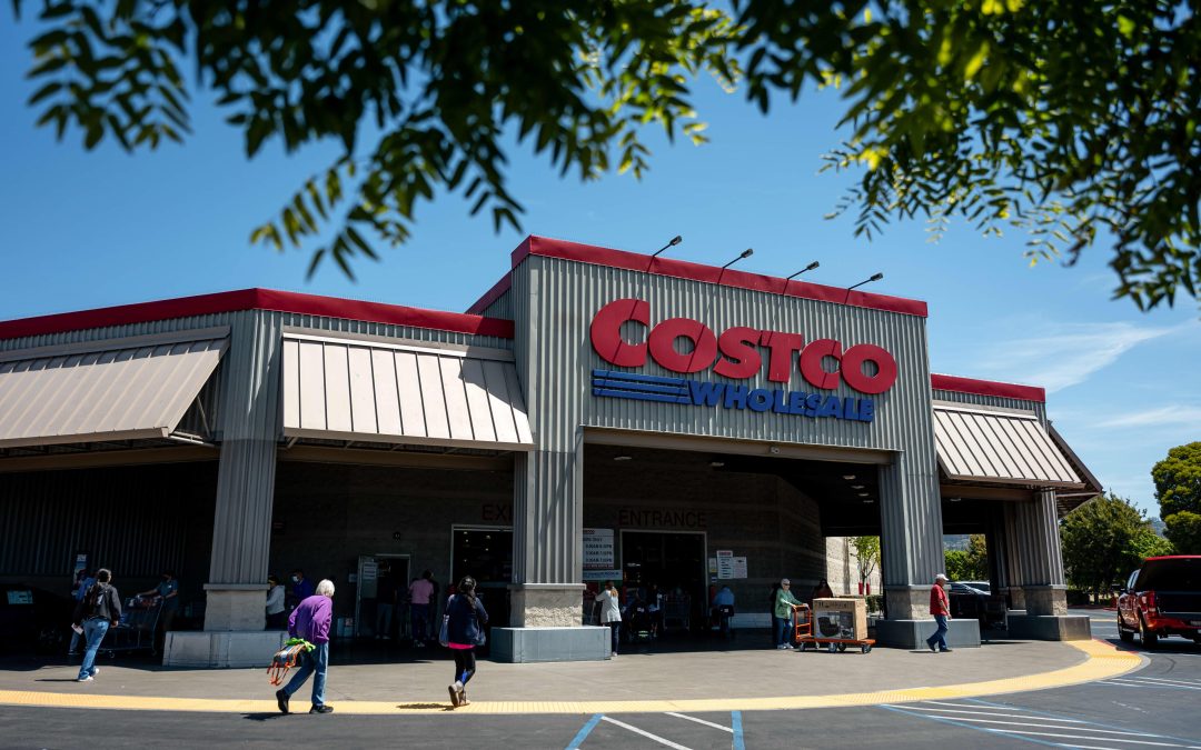 Costco tops earnings, revenue estimates as warehouse club gains more members