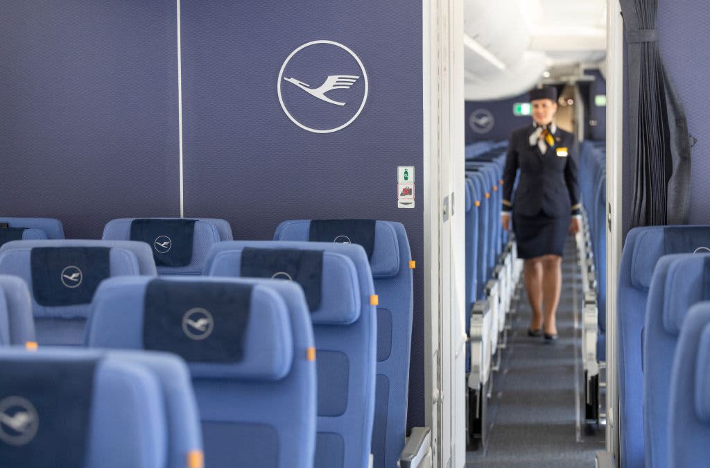 Lufthansa to cut 4,000 jobs as airline turns to AI to boost efficiency