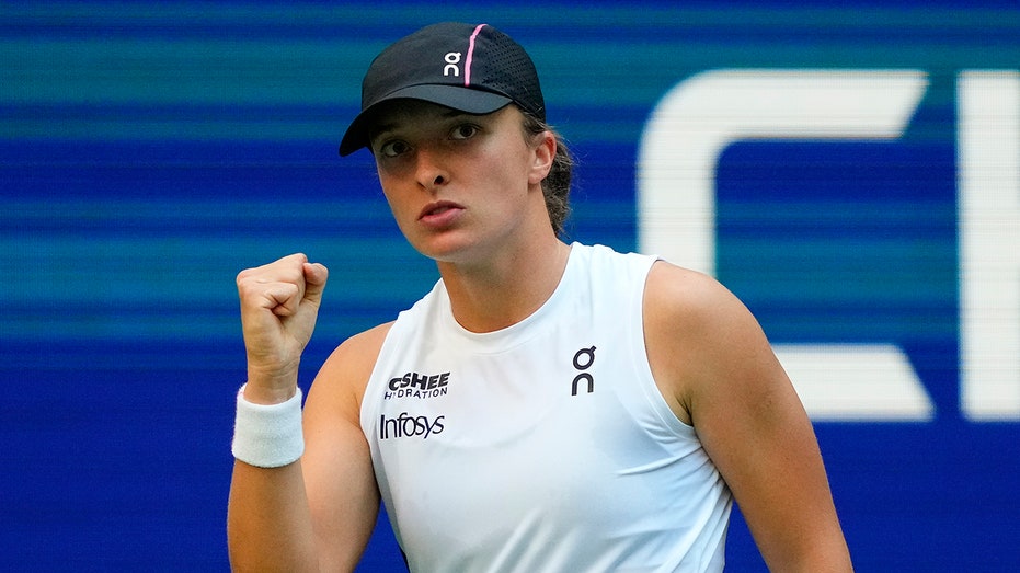 Tennis star Iga Swiatek has testy exchange with reporter over ‘mental break’ question