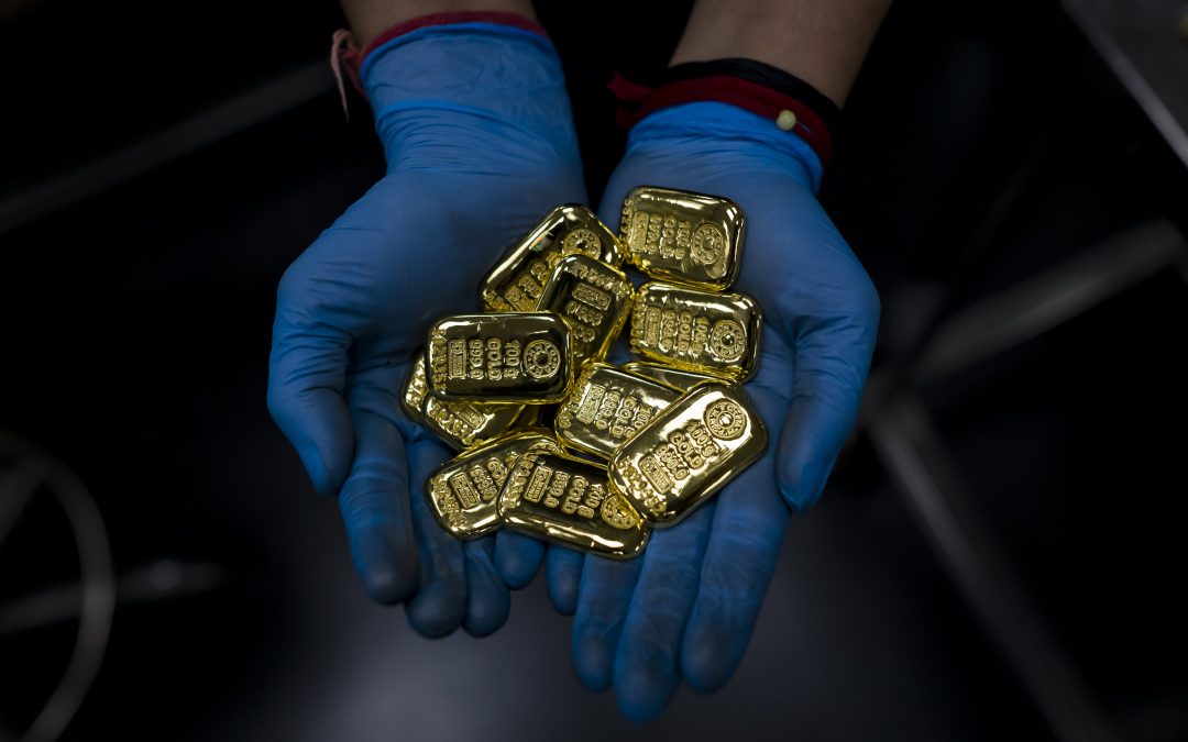 Bars and coins steal the shine from jewelry as Indians splurge up to $11 billion on gold this Diwali