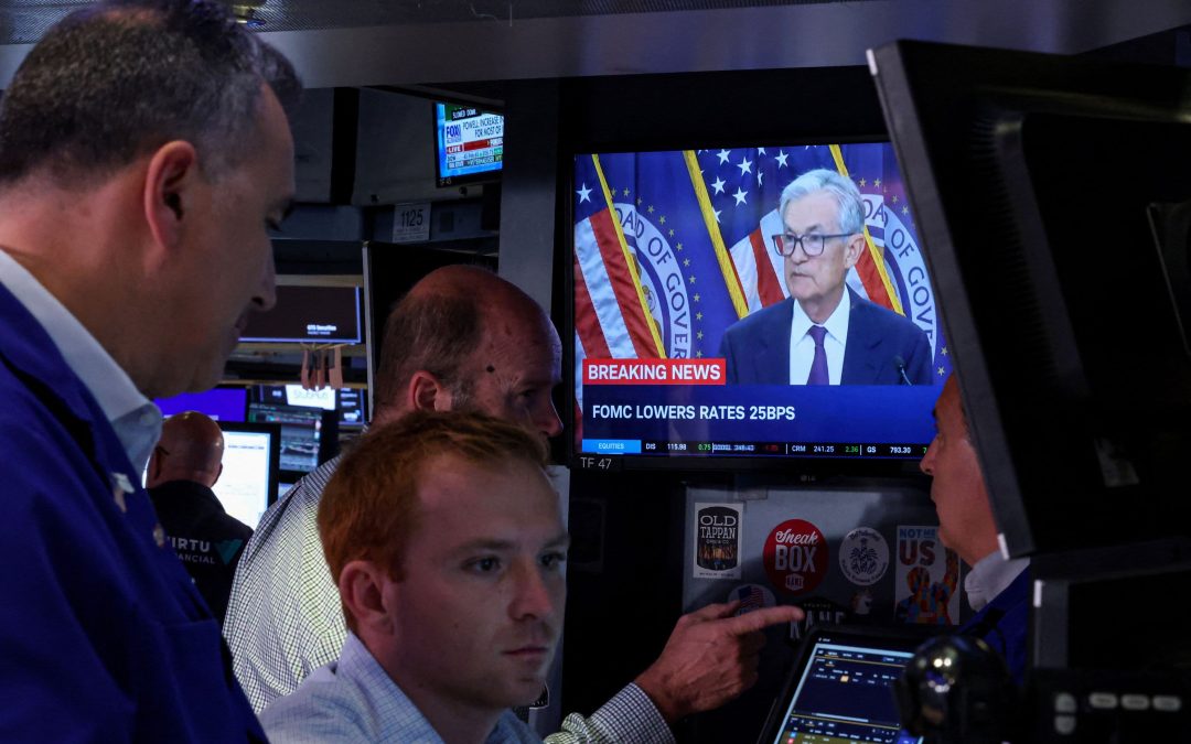 European stocks flat; Luxury carmaker Mercedes up 4.5%, on pace for best trading day since 2022