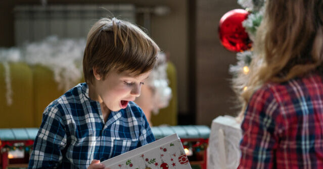 Deck the Halls: Toy Prices Stay Flat as Wages Rise — A Merry Setup for Holiday Shoppers