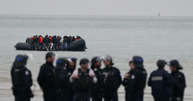 UK Migrant Returns Deal With France Will Take Three Centuries to Pay Off, Think Tank Finds