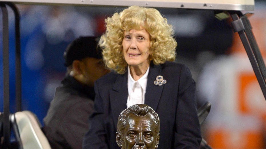Carol Davis, longtime Raiders ‘First Lady,’ dead at 93
