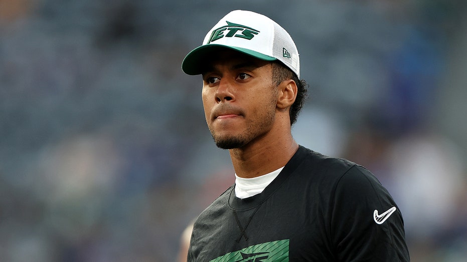 Jets owner accused of making ‘slick comments’ to quarterback about injury that forced him to retire