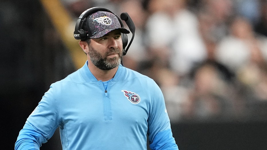 Titans fire head coach Brian Callahan