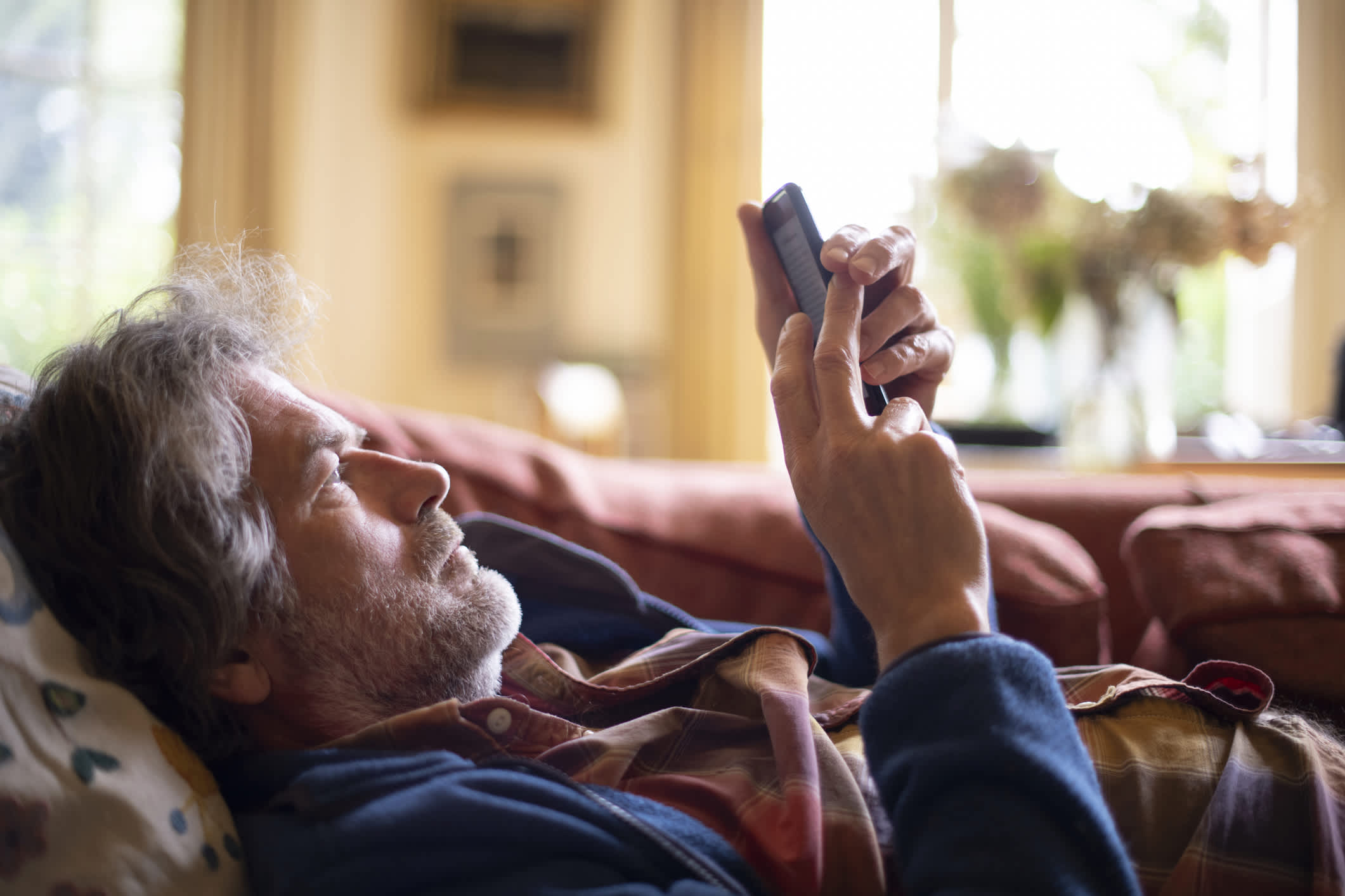 Americans are holding onto devices longer than ever and it’s costing economy