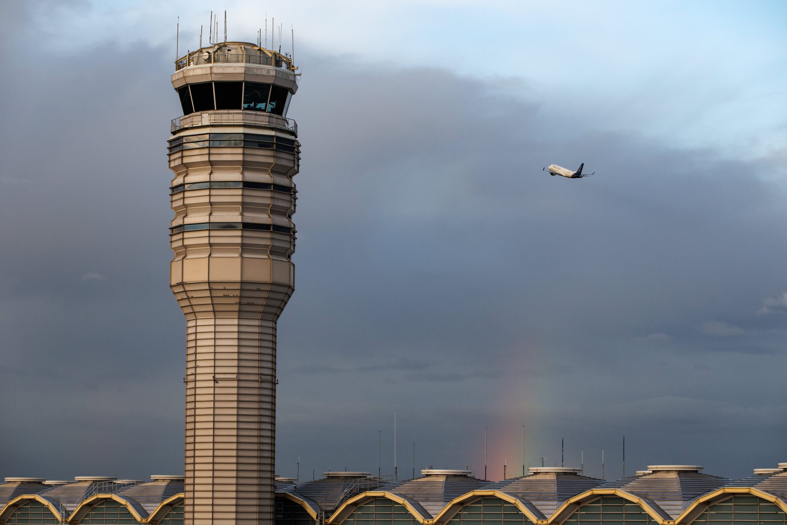 FAA announces flight reductions at 40 airports. Here’s what travelers need to know