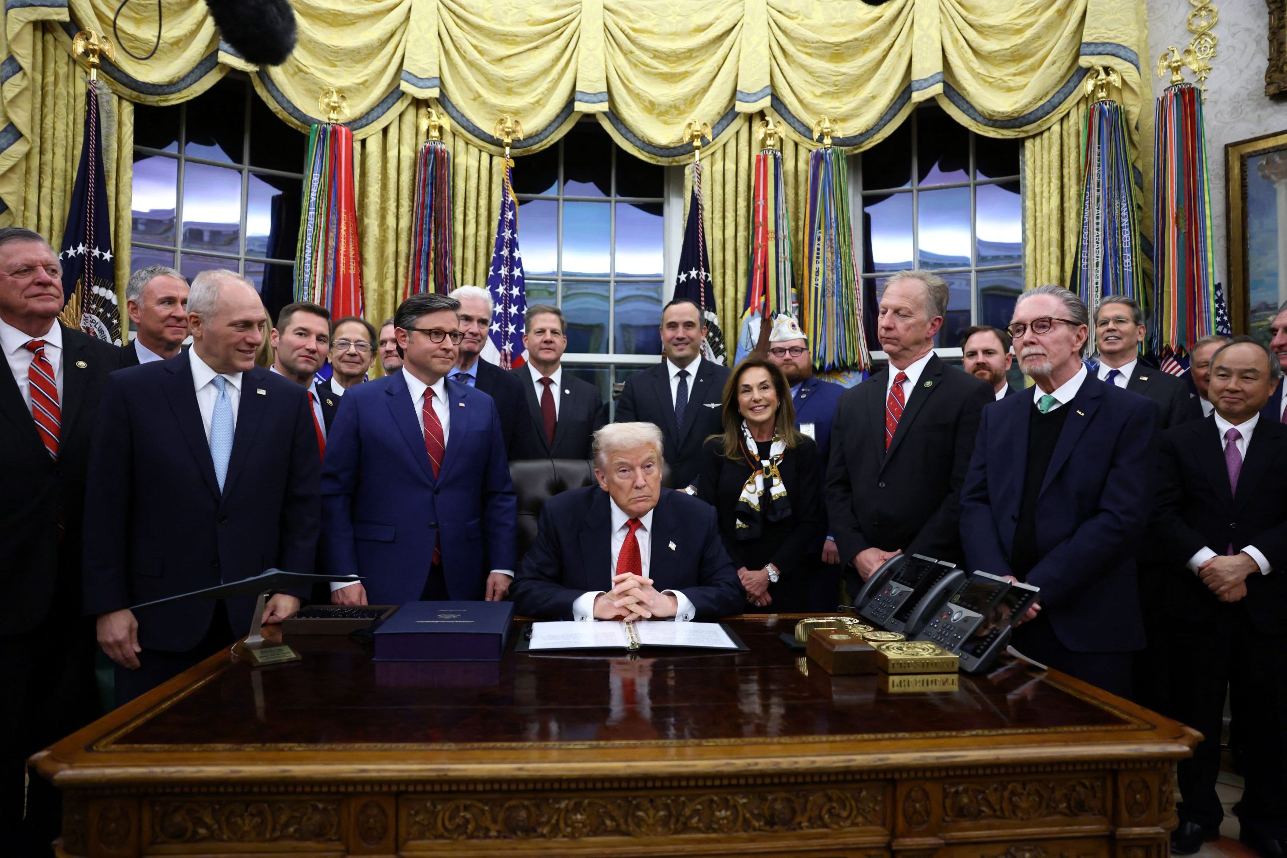 European markets lose earlier gains as U.S. shutdown ends