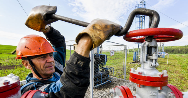 Report: Russian Oil Export Revenue Down $13 Billion Since Trump Sanctions