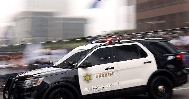 Los Angeles: 79-Year-Old Veteran Saves Neighbor, Fatally Shoots Nude Home Invasion Suspect