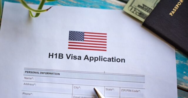 Trump Advisors, Deputies Spar over H-1B Visa Program