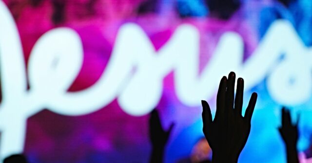 VIDEO — ‘Freedom Found in Jesus’: Thousands Turn to God at University of Cincinnati Revival