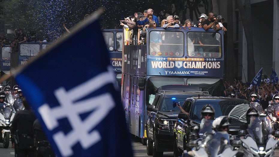 Fox News Sports Huddle Newsletter: Dodgers celebrate World Series repeat, NFL trade deadline frenzy