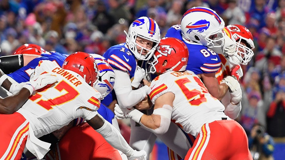 NFL Week 9 scores: Bills pick up win in rivalry game with Chiefs, Panthers pick up an upset victory