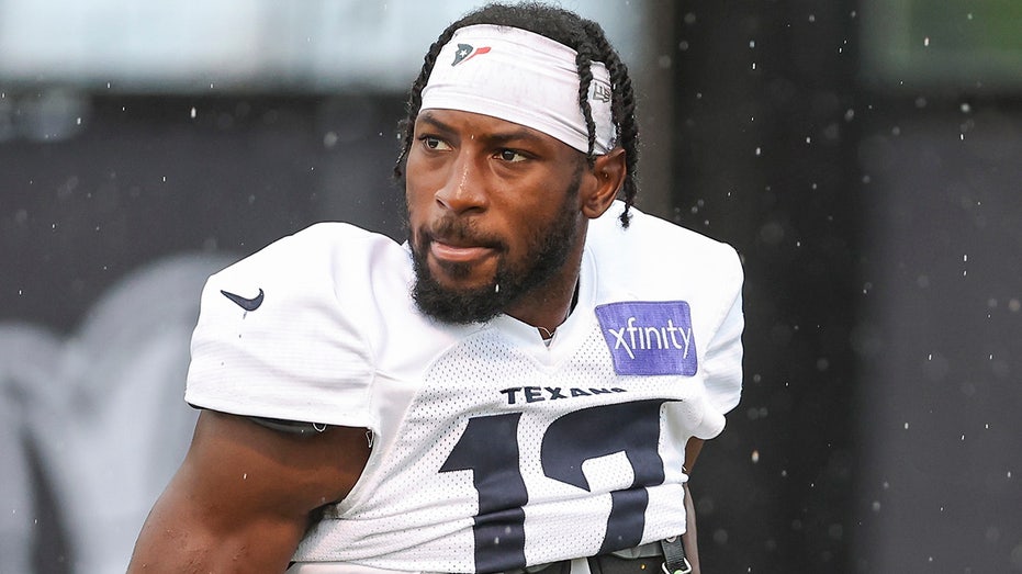 Jets player wounded in New York City shooting breathing on his own, social media post says