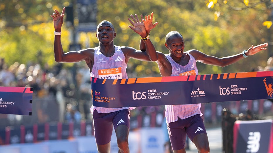 New York City Marathon men’s race features photo finish