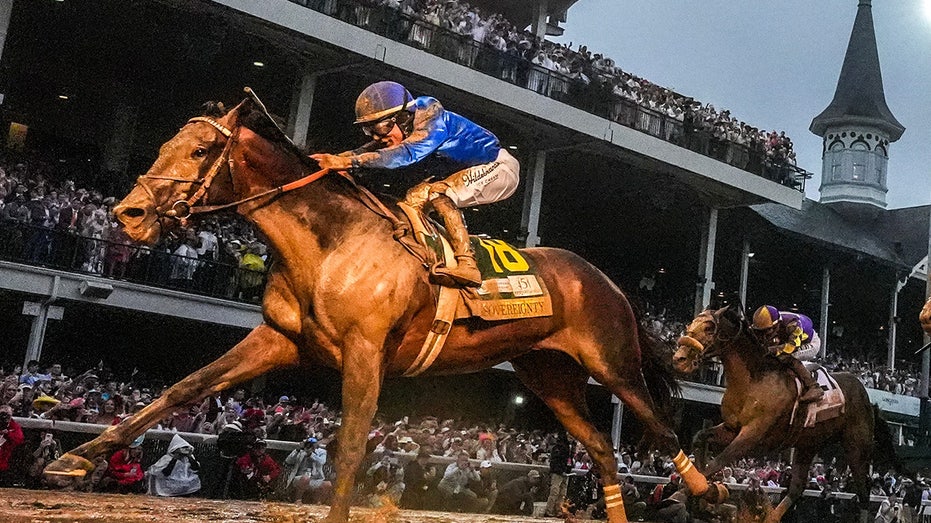 Last two Kentucky Derby winners scratched from Breeders Cup due to health issues