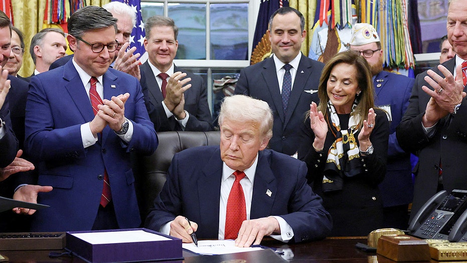 Trump signs bill ending longest government shutdown in US history and more top headlines