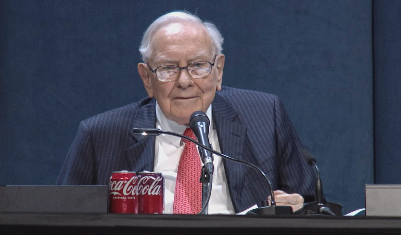 End of ‘The Berkshire Way’? Combs’ departure isn’t only big change as Buffett transition nears