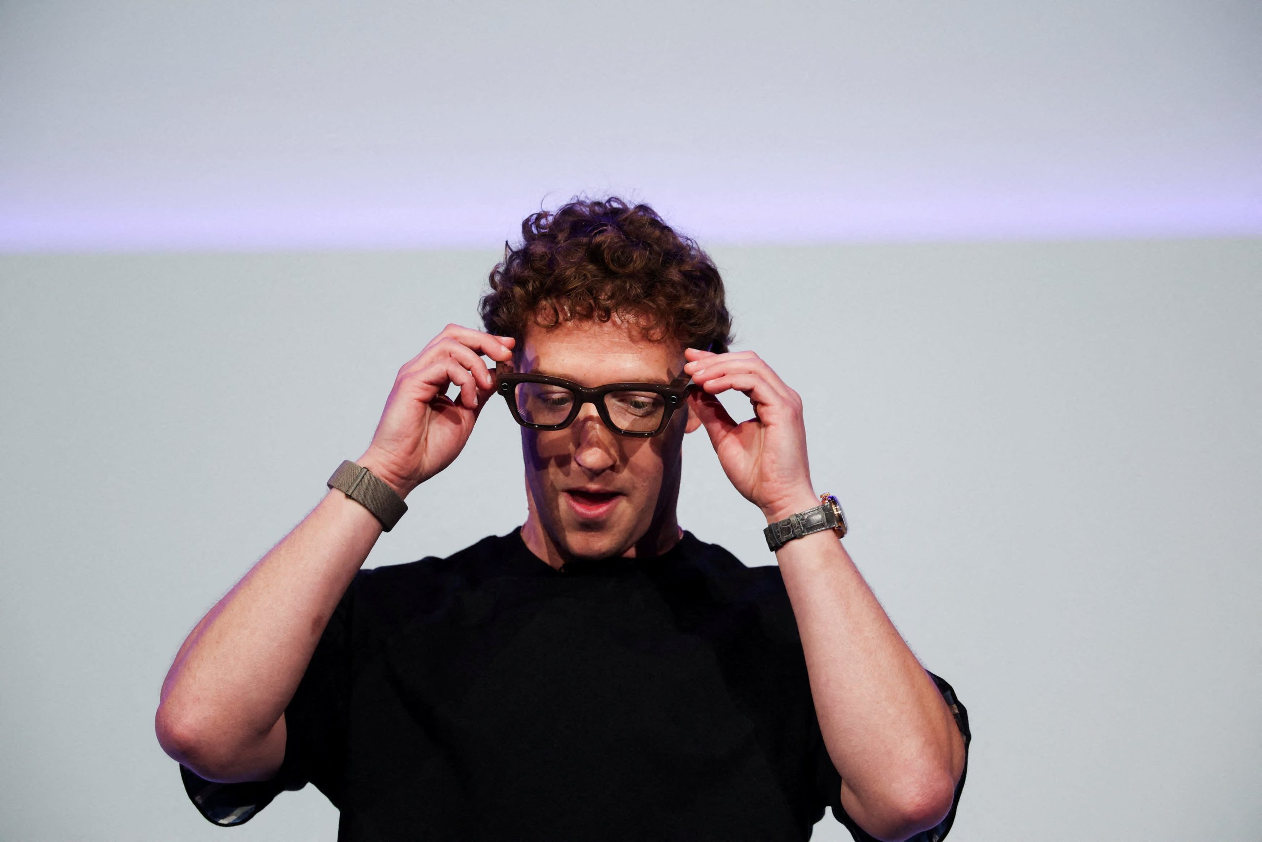 Meta acquiring AI wearable company Limitless