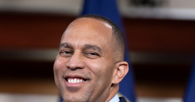 Centrist Republicans Join Democrats to Sign Discharge Petition Forcing Obamacare Subsidy Extension Vote