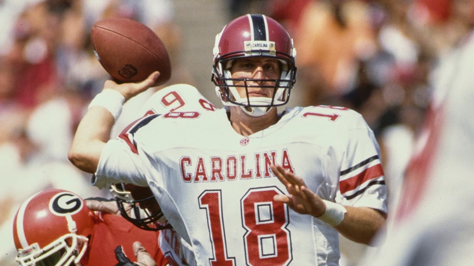 South Carolina legend Steve Taneyhill, known for iconic ‘home run’ touchdown celebration, dead at 52