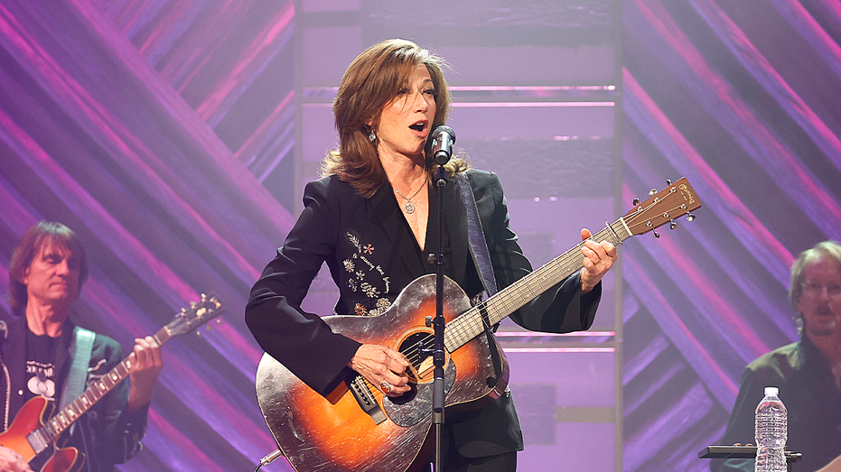 Christian music icon Amy Grant invokes ‘6th of January’ in new song asking if ‘we’ve lost our way’