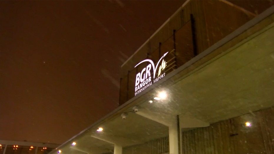 Plane with 8 on board crashes at Maine airport, leaving 7 dead: FAA